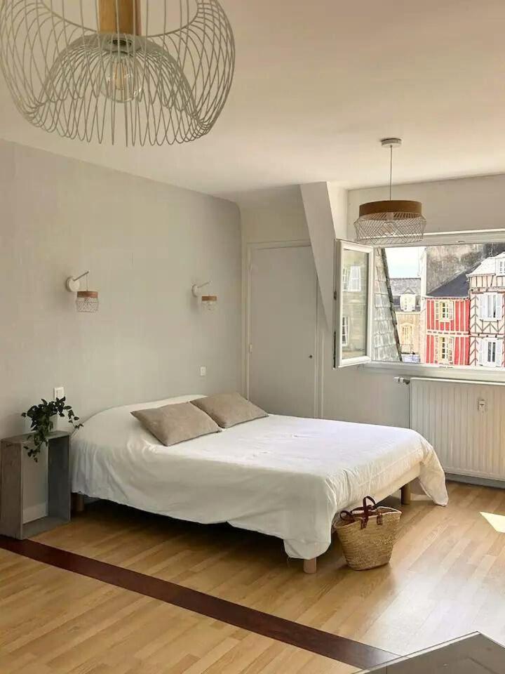 Laroche Grand Duplex Dans Le Centre Historique Avec Garage Lägenhet Vannes Exteriör bild