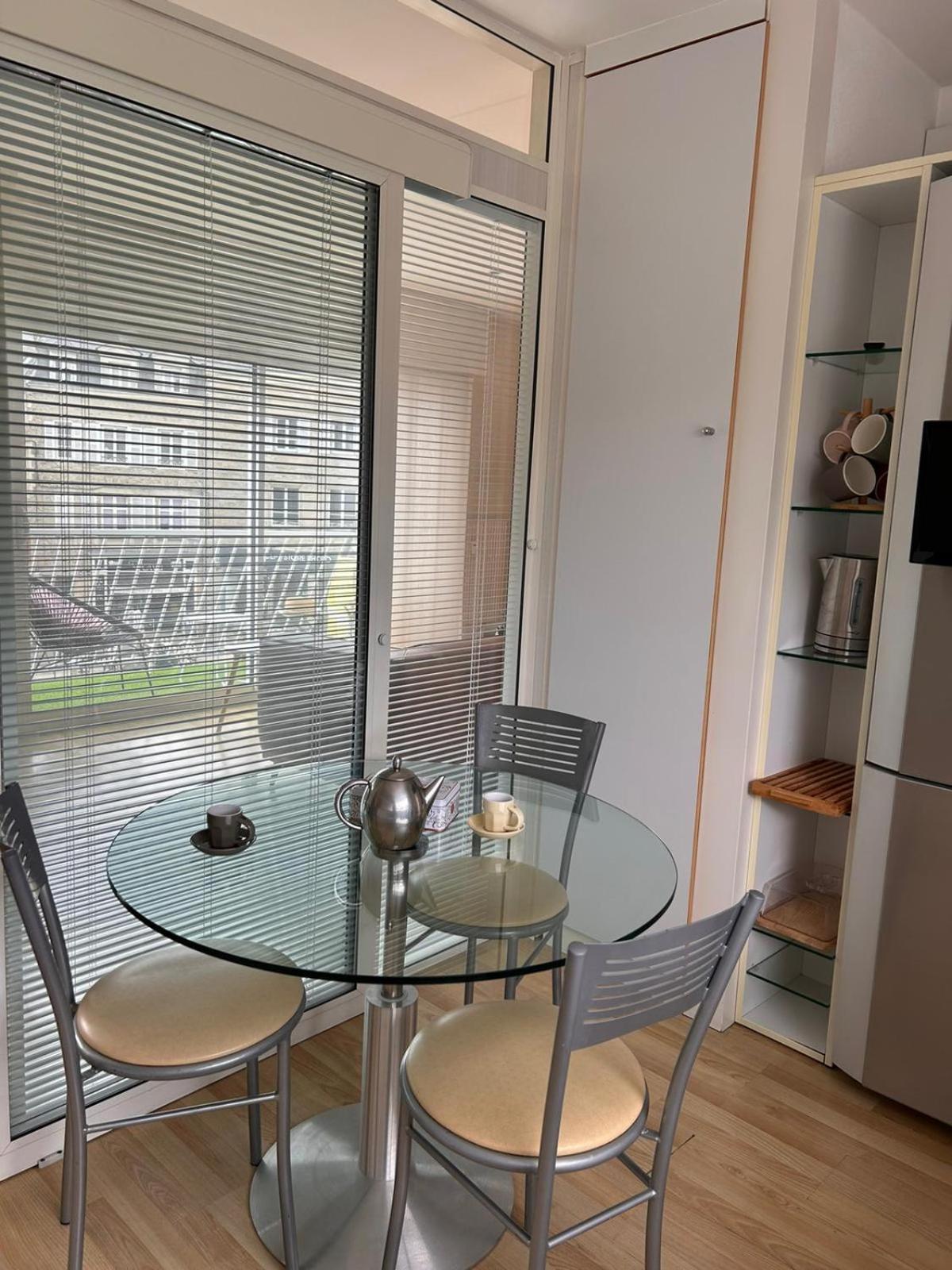 Laroche Grand Duplex Dans Le Centre Historique Avec Garage Lägenhet Vannes Exteriör bild